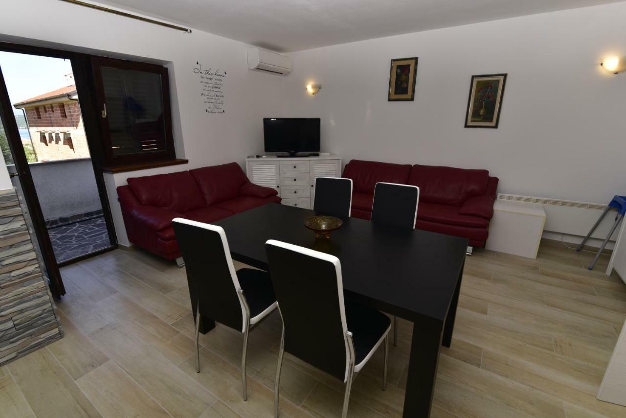 Apartments Matthew & Oscar Porat  Esterno foto