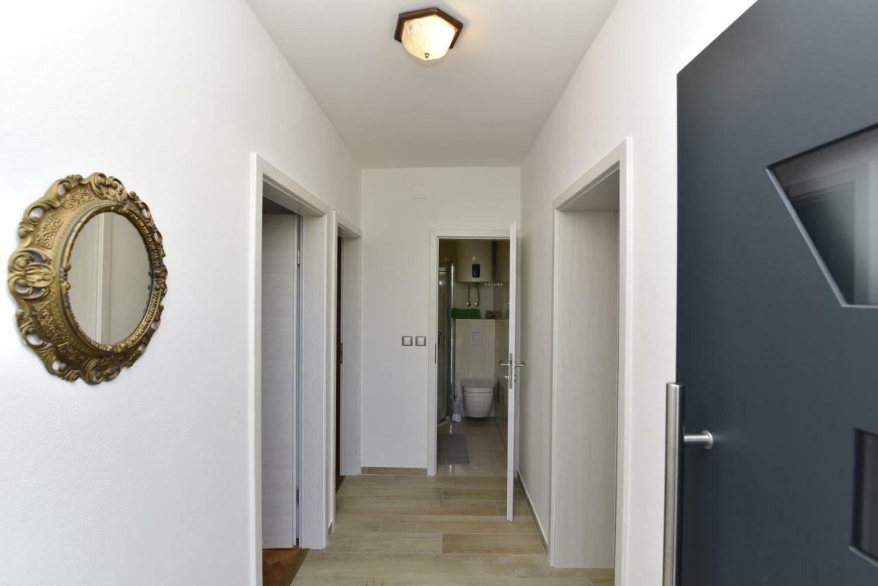 Apartments Matthew & Oscar Porat  Esterno foto