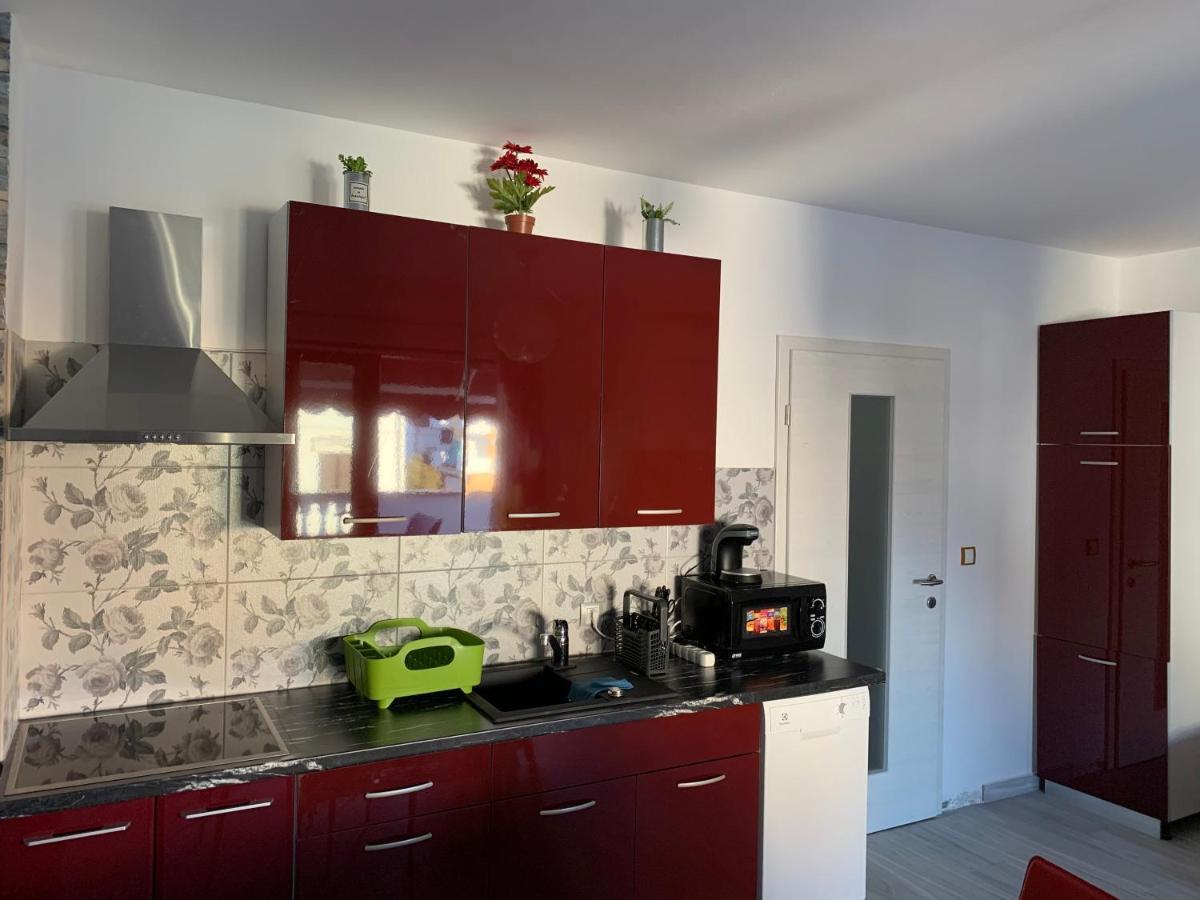 Apartments Matthew & Oscar Porat  Esterno foto